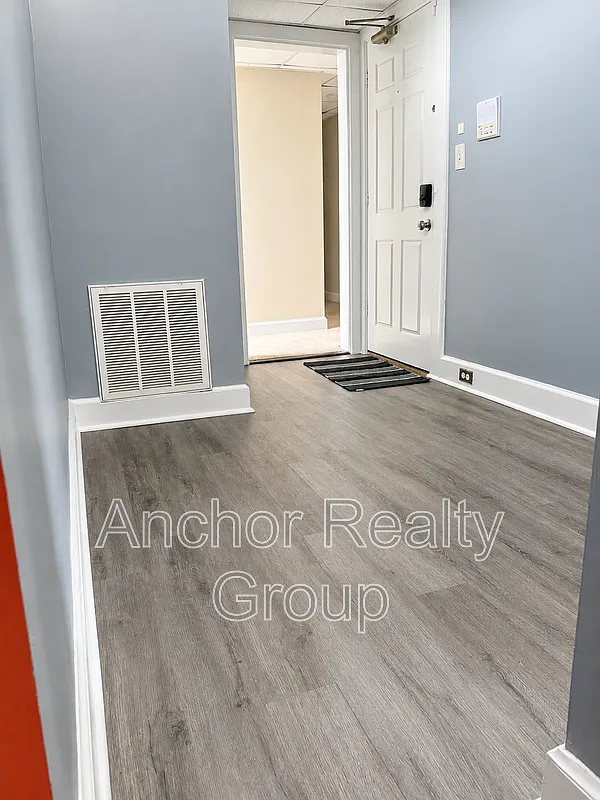 2 bed, 1.0 bath, 1200 sqft, $1,850 — Photo 4