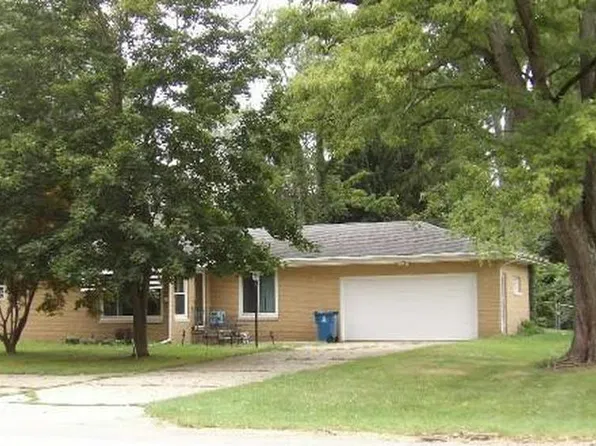 1822 S 3rd St, Niles, MI 49120