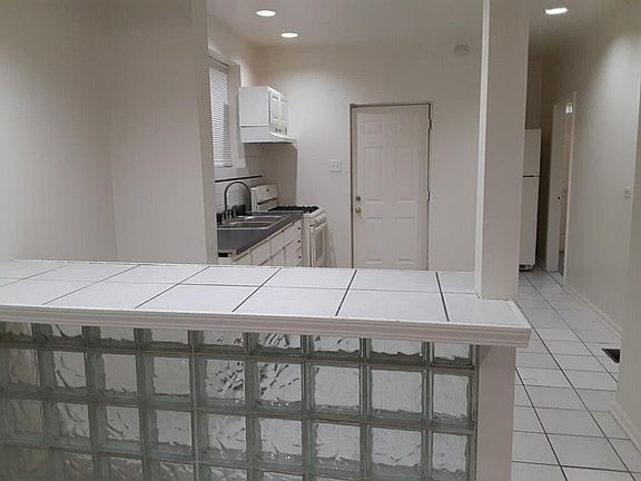 5th image of 8019 S Wood St #1