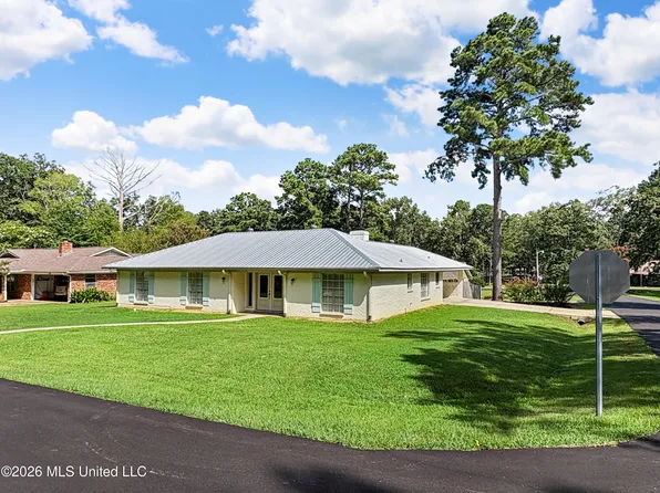 200 Poplar Dr, Brandon, MS 39047