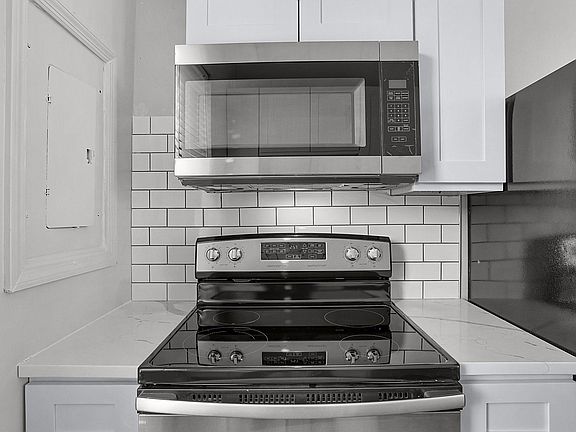 4th image of 2519 S 9th St #A