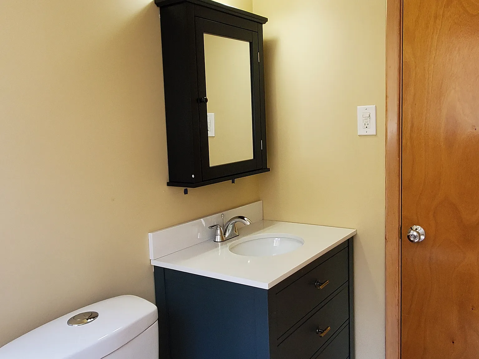 790 Thompson Dr — Photo 3
