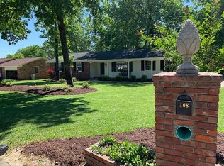 108 Hickory Ln, Cayce, SC 29033