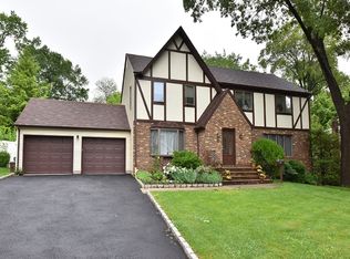 99 Gordon Ave, Tenafly, NJ 07670