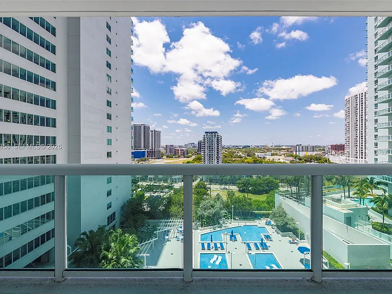 1800 N Bayshore Dr #1806 — Photo 1