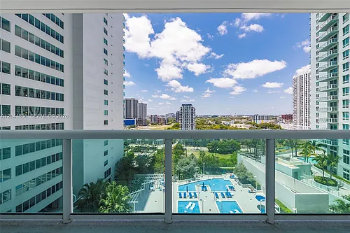 1800 N Bayshore Dr #1806 Photo 1