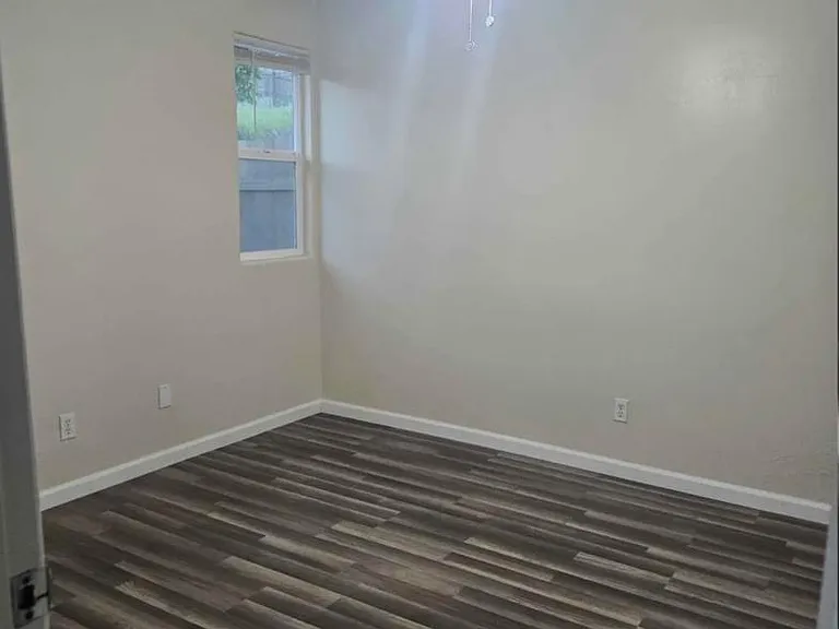 9742 Vomac Rd — Photo 10