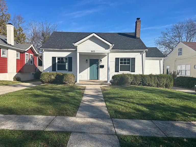 805 Sunset Dr — Photo 1