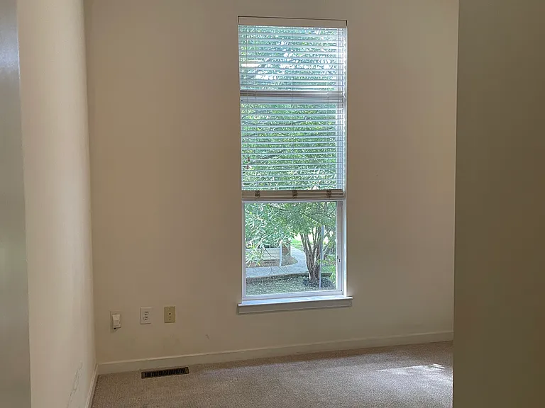 2125 Southend Dr #121 — Photo 16