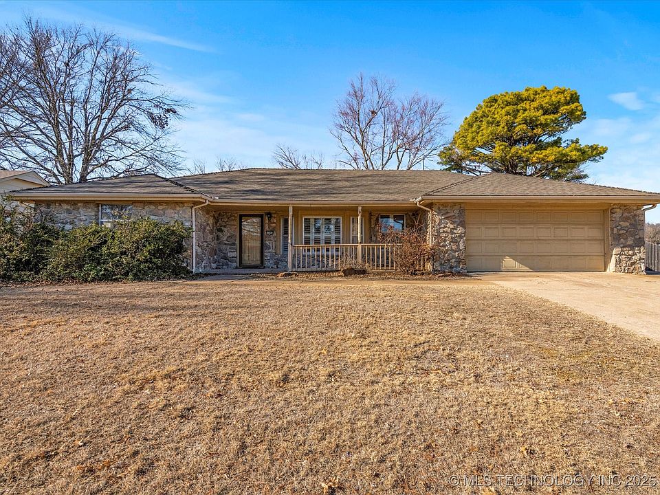 1st image of 1814 SE Barlow Ct