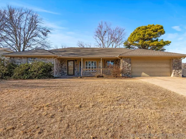 1814 SE Barlow Ct, Bartlesville, OK 74006