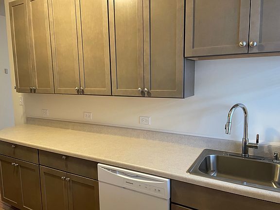 5th image of 2104 N Saint Louis Ave #3