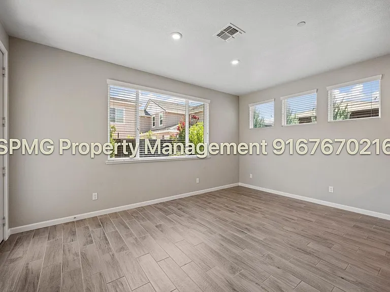 5649 Black Willow St — Photo 13