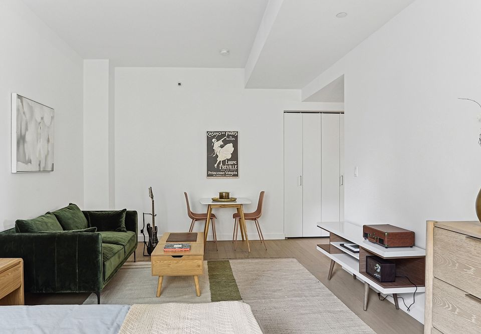 1st image of 20 Exchange Pl APT 1012
