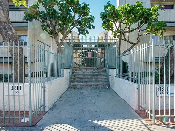 3rd image of 8801 Cedros Ave APT 25