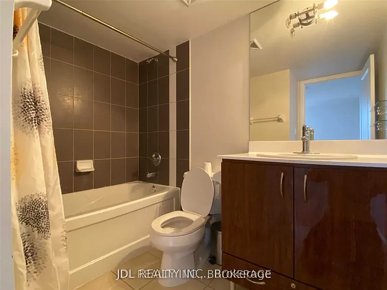 5791 Yonge St #803 — Photo 5