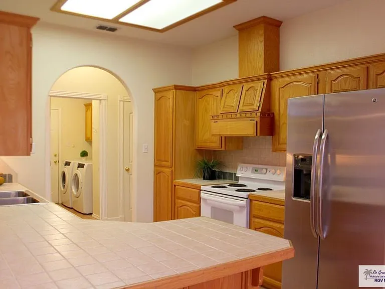1418 Summerfield Ln — Photo 6