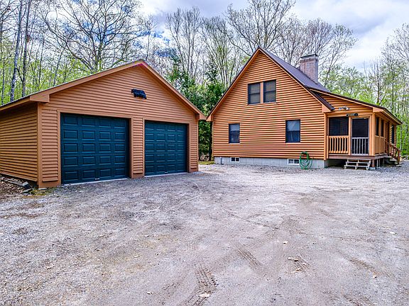 3rd image of 100 Wildhaven Road