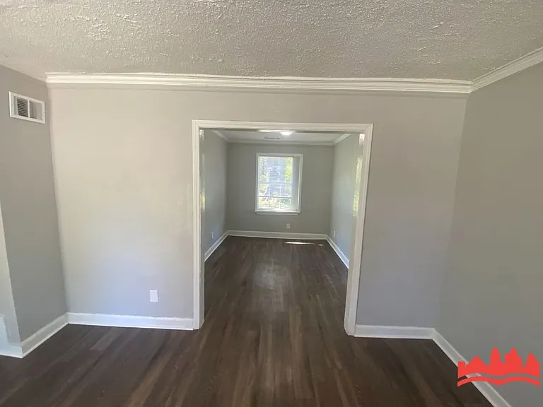 2302 Alameda Ave — Photo 8