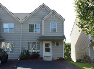 39 Argent Dr, Lloyd, NY 12528