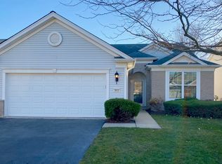 2623 Venetian Ln, Elgin, IL 60124