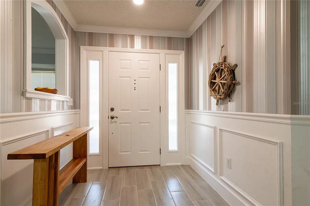 3 bed, 2.0 bath, 1600 sqft, $3,200 — Photo 4