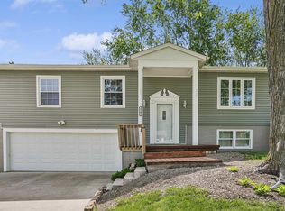 4202 Cardinal Dr, Cedar Falls, IA 50613