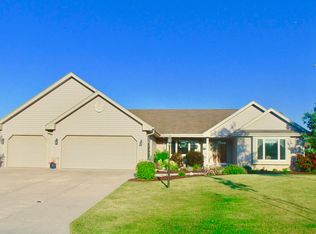 8854 S River Ct, Oak Creek, WI 53154