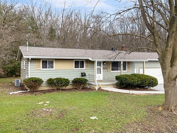 3rd image of 1835 Windham Rd