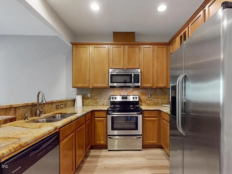 5881 Moonstone Ct — Photo 28