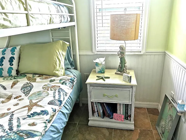 315 Penrose Cir — Photo 35
