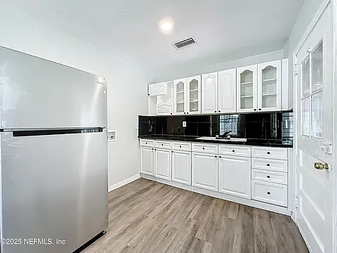 3410 Division St — Photo 5