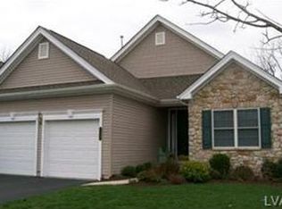 110 Glenmoor Cir S, Palmer Twp, PA 18045