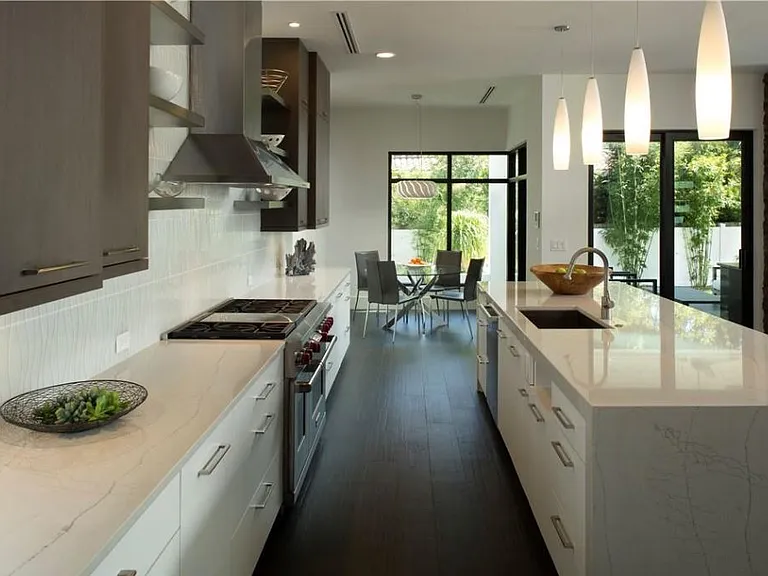 356 Bayview Dr NE — Photo 24