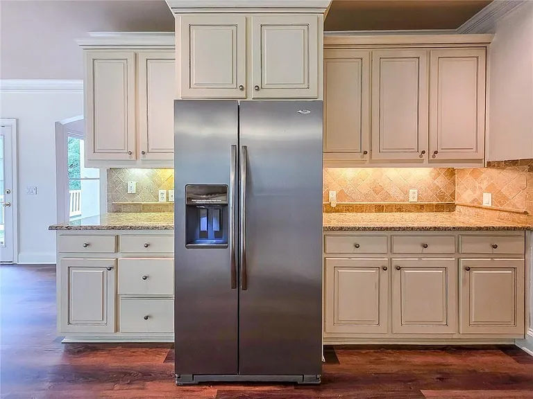 2502 Oak Hill Overlook — Photo 18