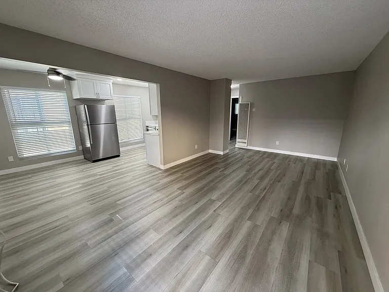 Le Mar Apartments — Photo 3