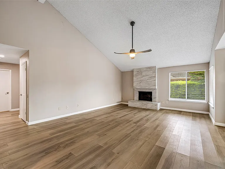 2602 Planters Row — Photo 5