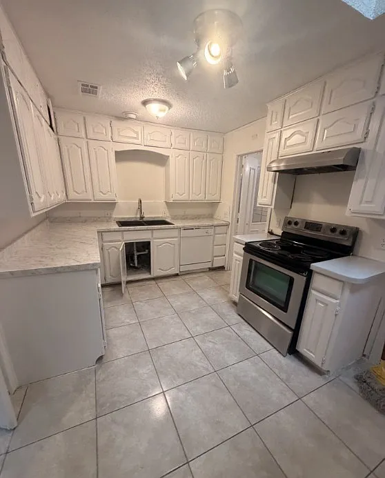 3 bed, 1675 sqft, $2,095 — Photo 3