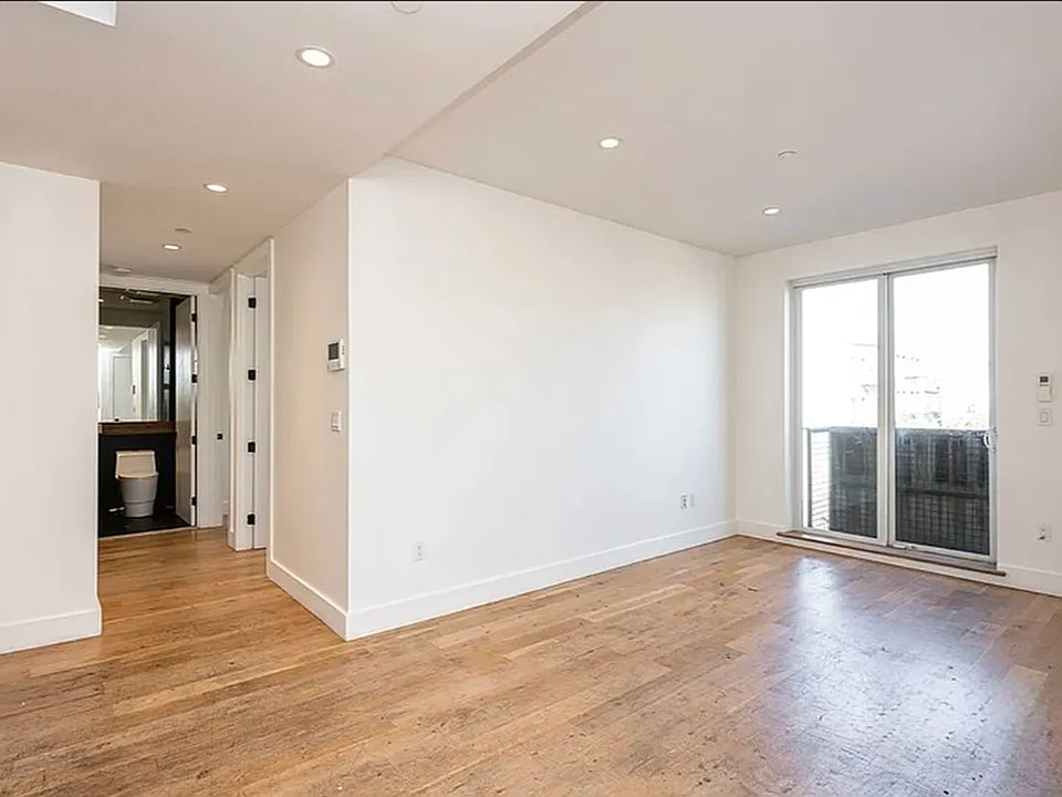 1st image of 246 Boerum St #2RR