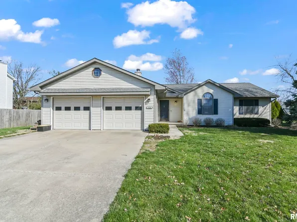 525 Cumberland Dr, Chatham, IL 62629