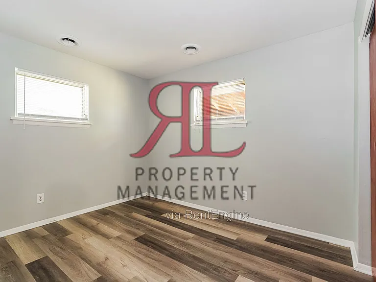 1662 Hillcrest Ave — Photo 7