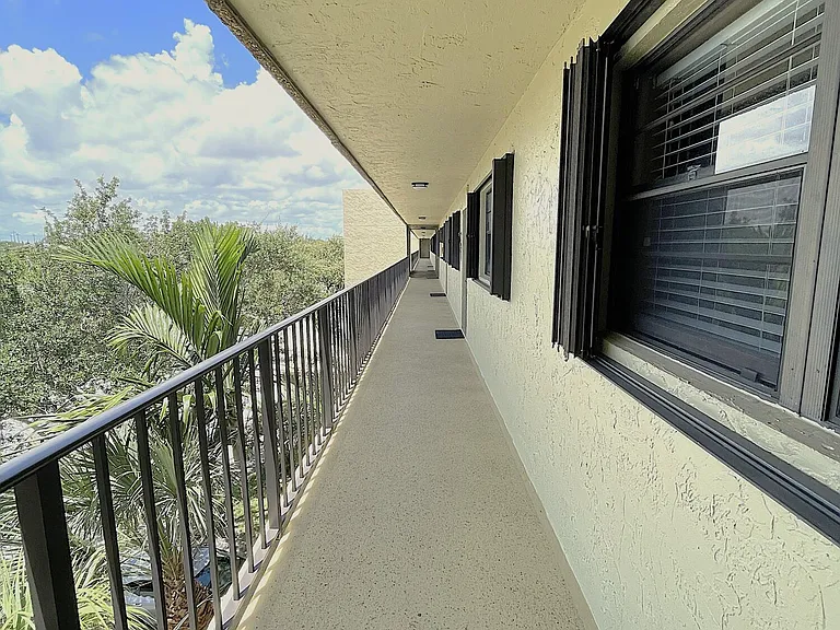 367 S Federal Hwy #C426 — Photo 21