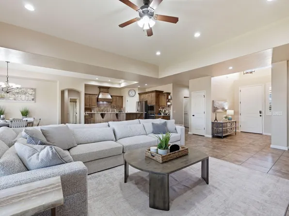 2893 E Carmine Dr, St George, UT 84790