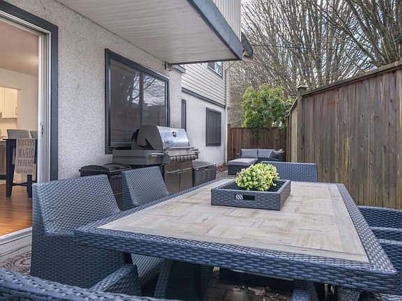 5th image of 1034 Premier St #76