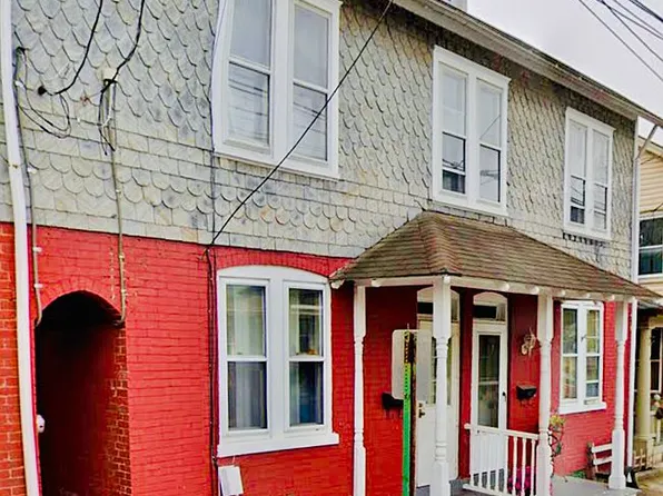 70 Front St, Lititz, PA 17543