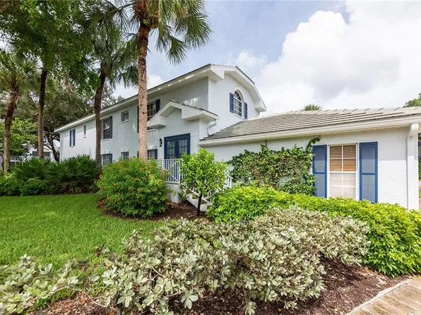 7050 Barrington Cir APT 201, Naples, FL 34108