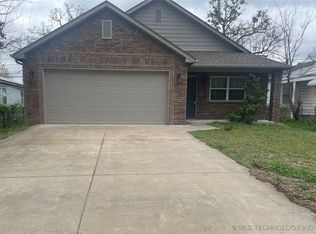1205 E McKinley Ave, Sapulpa, OK 74066