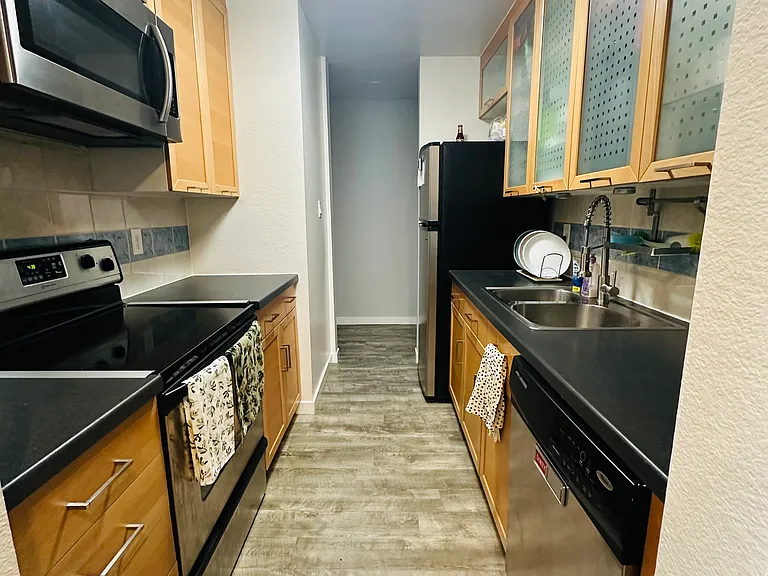 7226 Shelter Creek Ln — Photo 20