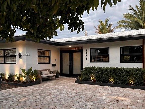 4th image of 1251 SW 11th Ter