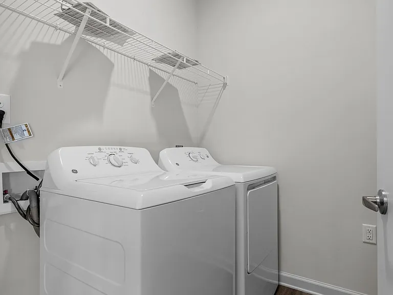 170 Grove Cir #103 — Photo 5